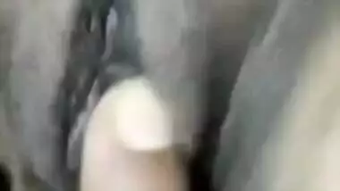 Wife's XXX slit is so sexy that Indian man can't stop staring at it