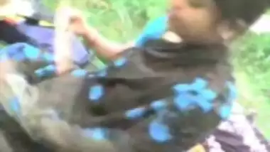 Desi odiya Bhabhi Devar outdoor Big boobs kiss saree cheat