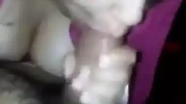 Sexy desi girl sucking cock deepthroat