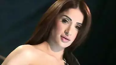 Desi adult model is sure that huge XXX coconuts will impress men