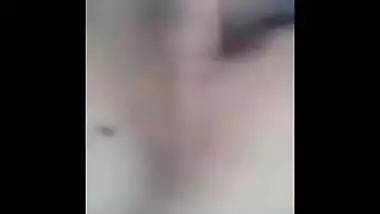 Teen Indian girl has never tried to sing during naked XXX show