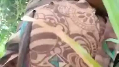 Telugu wife showing her ass and pussy outdoors