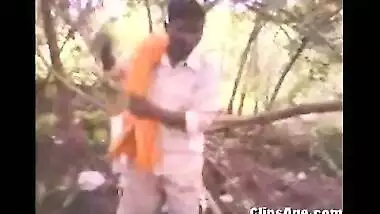 Local desi teen getting fucked by two guys in forest video