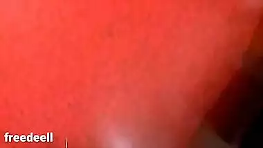 For extra cash curvy Desi maid takes care of client's XXX manhood