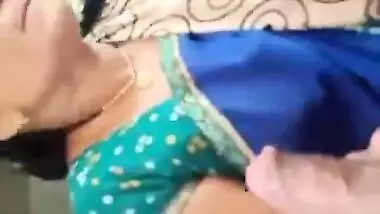 Hindi Maid giving blowjob in car