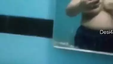 Exclusive- Desi Girl Riktika Strip Her Cloths And Showing Her Boobs And Pussy