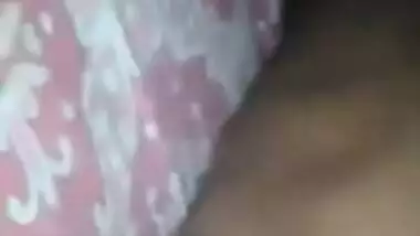 It's a problem for lovely Indian to make sex fans see her XXX tits